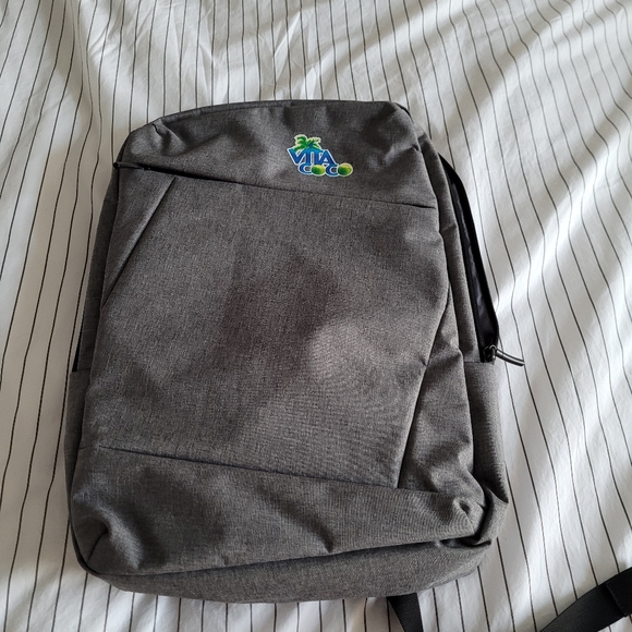 Padded backpack - Picture 3 of 10